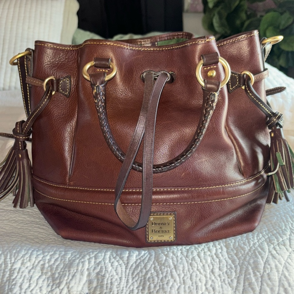 Genuine Leather Dooney & Bourke draw string bag 💼